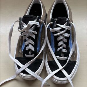 Vans Black and Light Blue Sneakers size 6.5